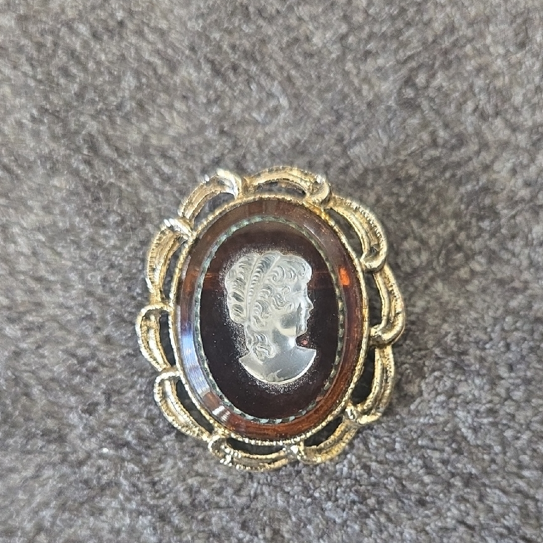 Gold-Tone Cameo Brooch With Black Background And White Profile